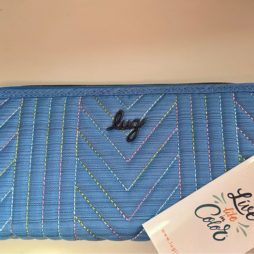 Lug Straddle Blue Wallet with Striped Interior